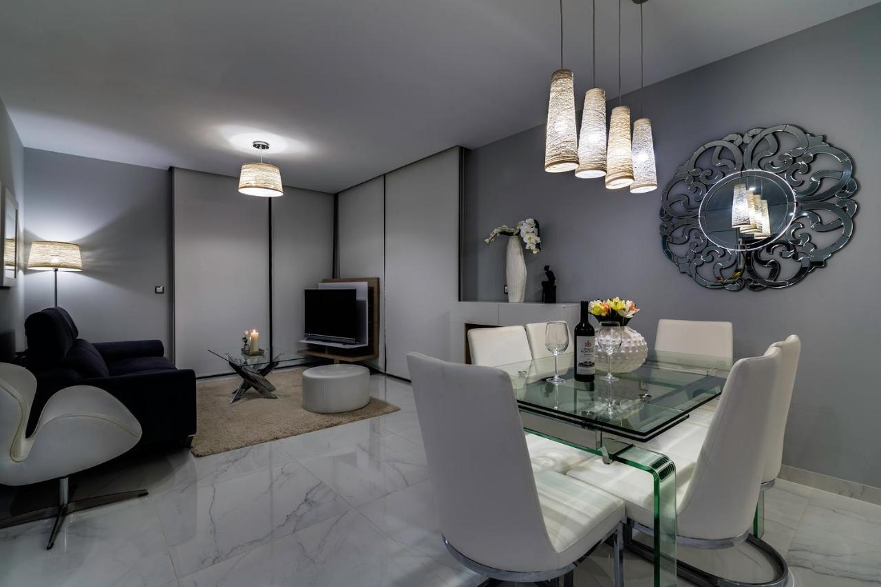 Infinity Sunny View Deluxe Apartment อาเรนาเลส เดล ซอล ภายนอก รูปภาพ